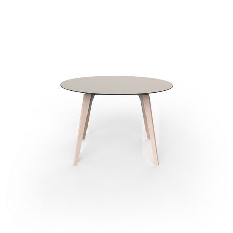 Table à manger ronde Faz Wood plateau HPL blanc et bord noir, pieds chêne blanchis, Vondom, diamètre 80cm H74cm
