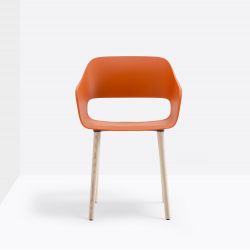 Lot de 4 fauteuils Babila 2755, Pedrali couleur orange et pieds en bois certifié FSC
