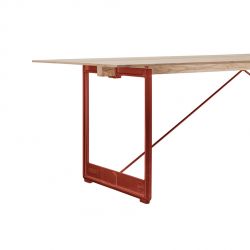 Brut, grande table à manger design, Magis pieds rouges, plateau en chêne plaqué 260x85 cm