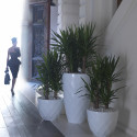 Pot Vases blanc, avec réserve d'eau, Vondom, diamètre 55 cm x hauteur 45 cm